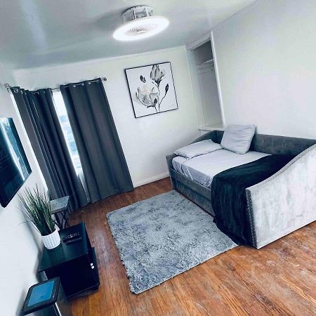 Beautiful Private Upstairs Studio - Usc, Lax, Sofi ลอสแอนเจลิส ภายนอก รูปภาพ